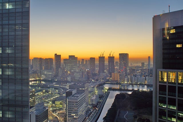 Восход солнца в Токио. Фото: Bernhard Friess, Flickr