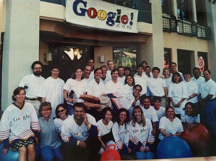 Первые сотрудники Google в первом офисе компании в Пало Альто. Фото: Business Insider