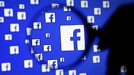 Facebook запретила разработчикам использовать соцсеть для слежки 