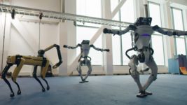 Роботы Boston Dynamics теперь ещё и танцуют
