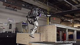 Видео: человекоподобного робота Boston Dynamics научили заниматься паркуром 