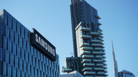 Samsung перевела топ-менеджеров на 6-дневку