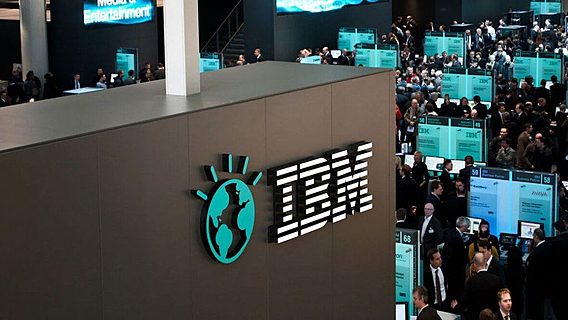 IBM уволит до 10 тысяч человек 