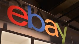 Тараканы, окровавленная маска и похоронный венок в посылках - экс-работника eBay судят за угрозы 