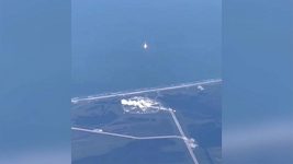 Запуск ракеты SpaceX засняли из окна самолёта