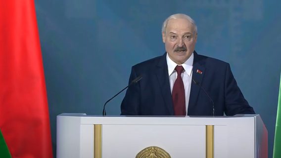 Лукашенко заявил, что интернет отключили из-за границы