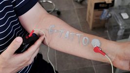 В Южной Корее изобрели электронные татуировки для слежения за здоровьем