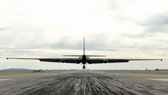 ВВС США впервые доверили AI управление боевыми системами военного самолёта