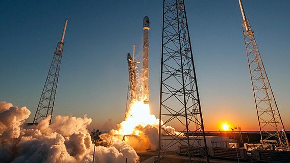 Первый запуск года: SpaceX отправила на орбиту секретный правительственный груз 