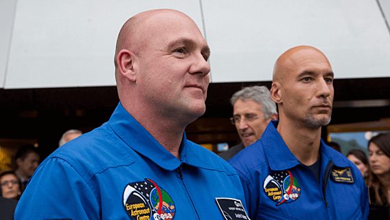 «Хьюстон, у нас проблема»: астронавт случайно позвонил в 911 из космоса 