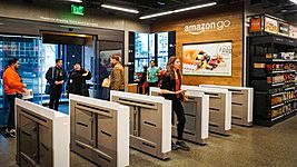 Amazon откроет два новых магазина без касс и людей 