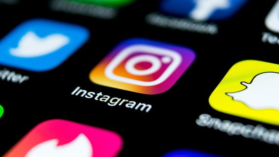Instagram предупреждает пользователей о запрете ссылки в «Историях»