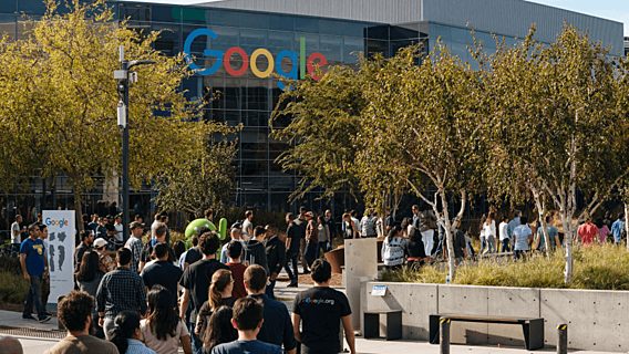 Сотрудники Google требуют отменить принудительный арбитраж конфликтов в ИТ-компаниях 