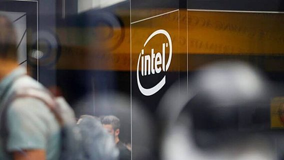 Продажи ИИ-чипов от Intel достигли $1 млрд 