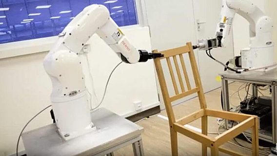 Роботов научили собирать мебель IKEA 
