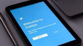Twitter снова разрешил читать твиты без обязательной аутентификации