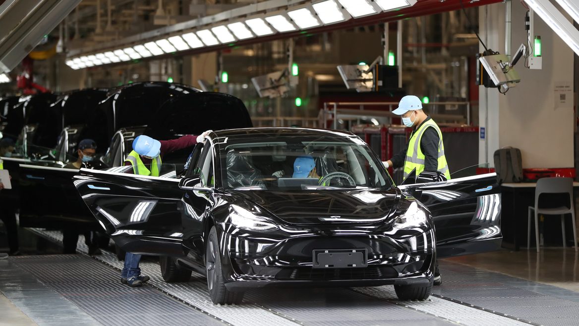 Tesla убрала компонент рулевого управления в китайских электрокарах из-за нехватки чипов