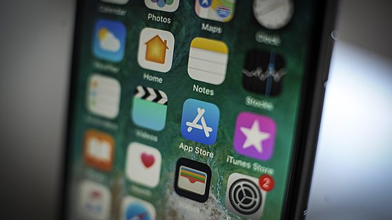 Apple может разрешить пользователям менять приложения по умолчанию