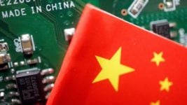 Китай тайно переманивает иностранных специалистов в полупроводниковой отрасли