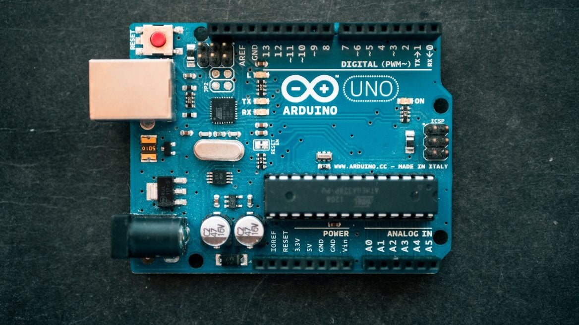 Собираем роботов и паяем платы: 9 курсов по Arduino и Raspberry Pi