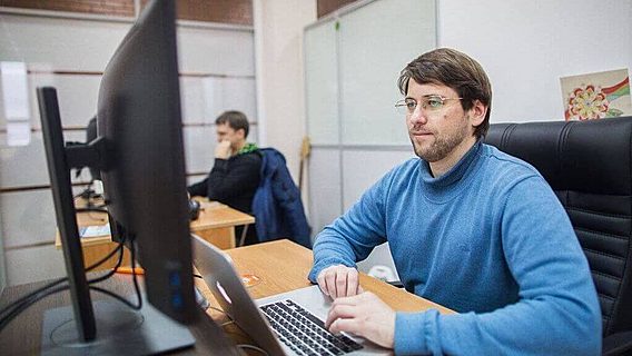 Топ-6 вакансий для junior-специалистов на dev.by за неделю 