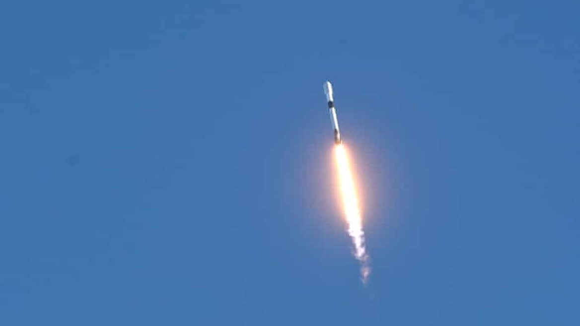 SpaceX потеряет до 40 спутников Starlink из-за солнечной бури