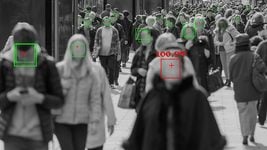 Microsoft запретила полиции в США использовать ИИ для распознавания лиц 