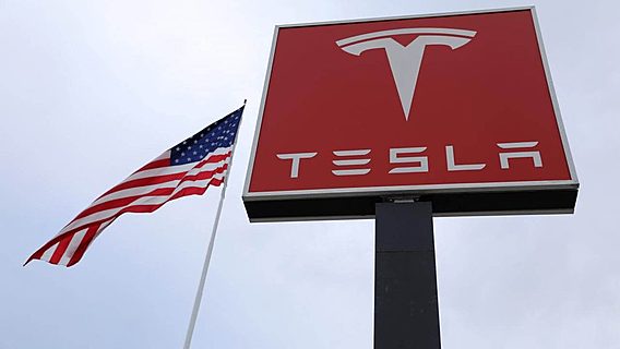 Tesla уволила 400 сотрудников «за недостаточную эффективность» 