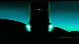 Илон Маск рассказал о новинках Tesla: грузовой фуре и кроссовере Model Y 