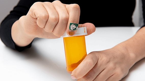 IBM разработала ногтевой мини-сенсор для диагностики болезни Паркинсона 